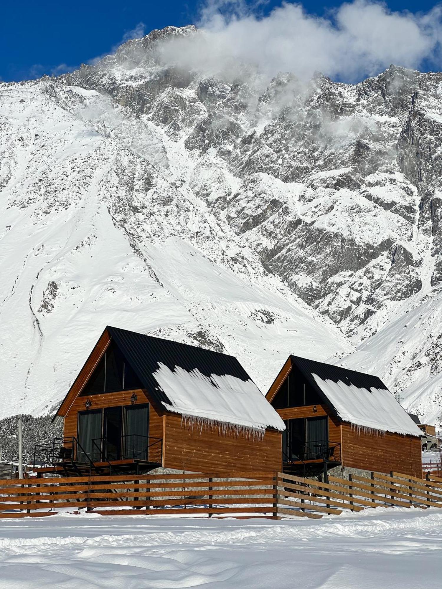 Traveler'S Cottages In Kazbegi Εξωτερικό φωτογραφία