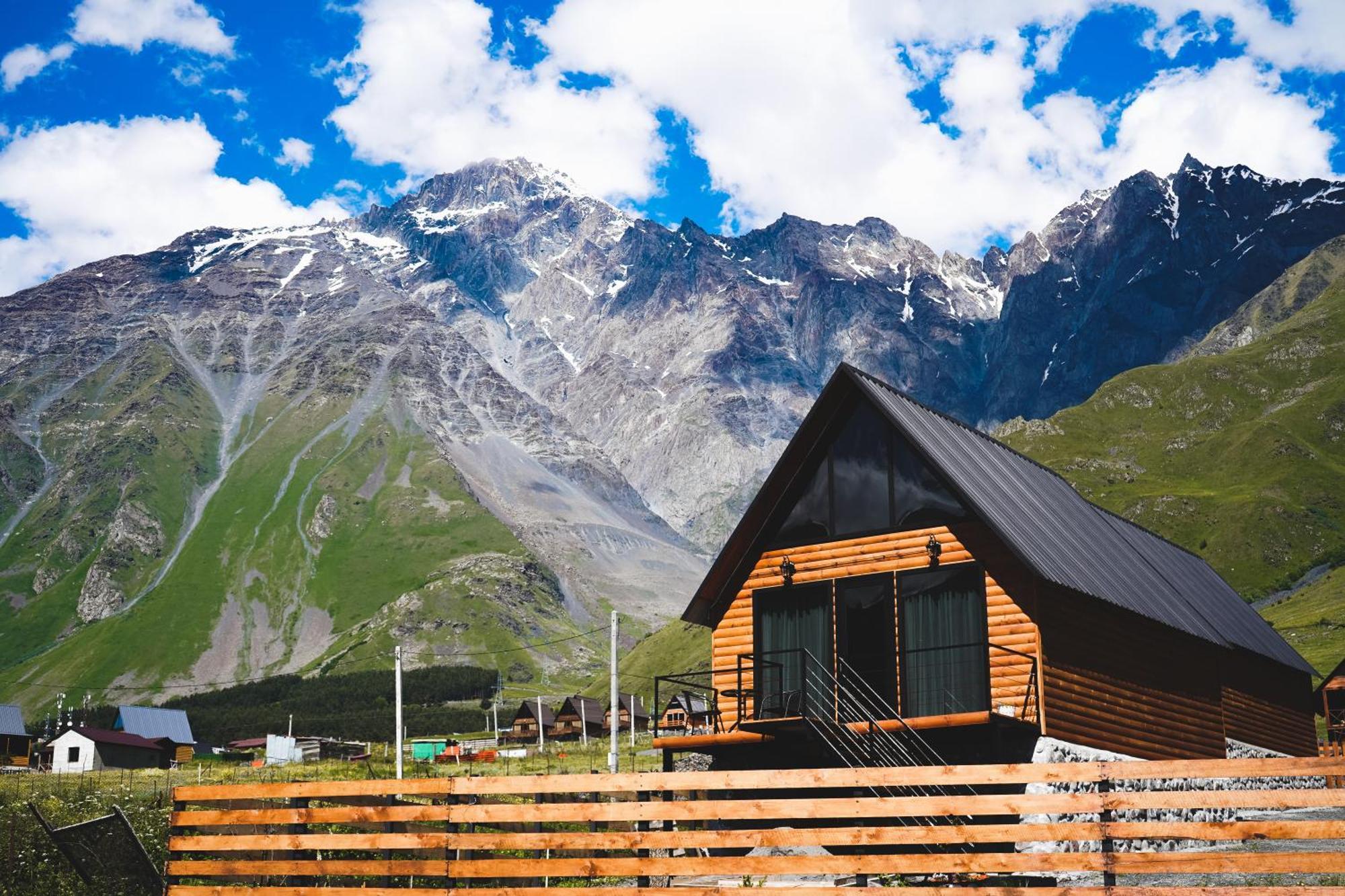 Traveler'S Cottages In Kazbegi Εξωτερικό φωτογραφία