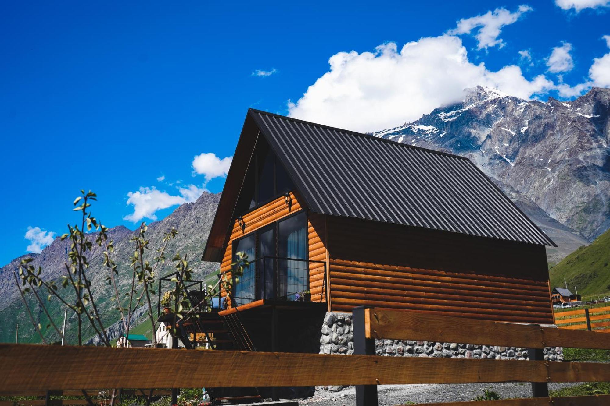 Traveler'S Cottages In Kazbegi Εξωτερικό φωτογραφία