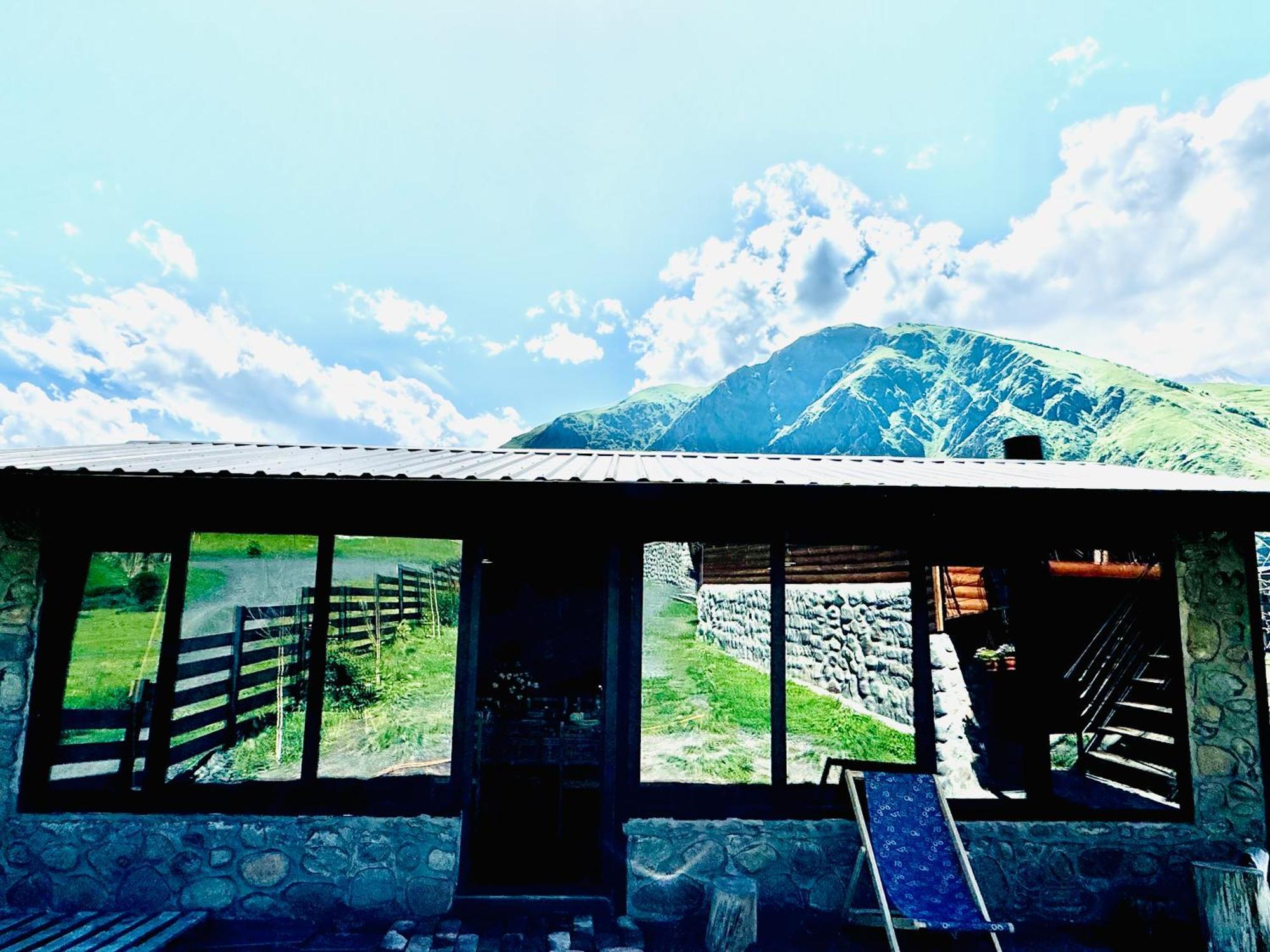 Traveler'S Cottages In Kazbegi Εξωτερικό φωτογραφία
